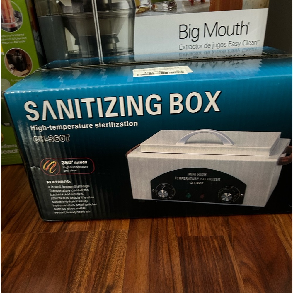 Sanitizing Box